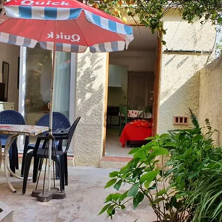Cosy A Sur Avec Terrasse Et Vue Jardin 32 M²